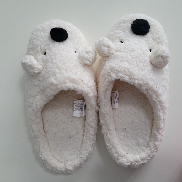 Bath & Body Works "bear hugs" polar bear slippers size S/M - Picture 2 of 4